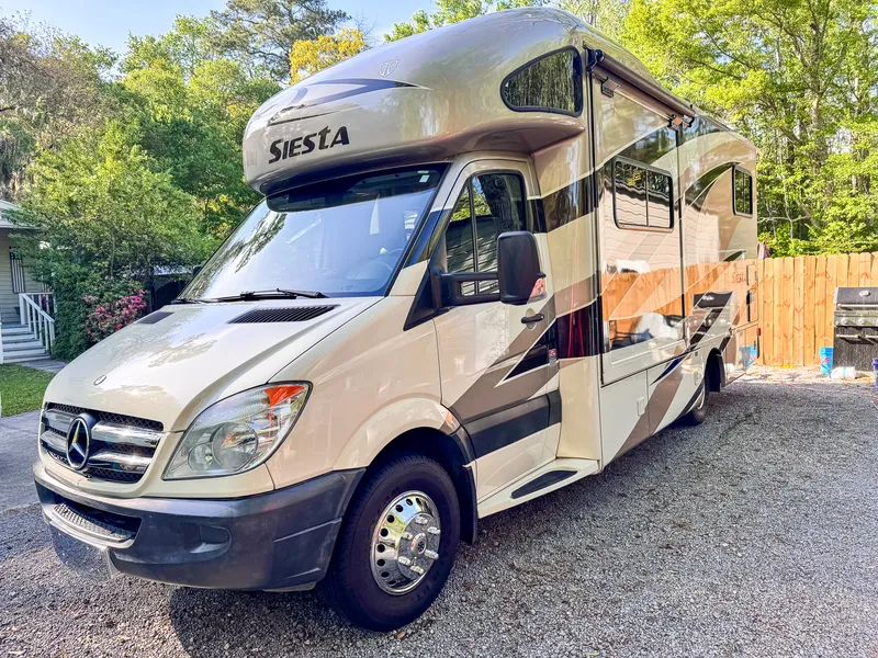 Thor Siesta Class C motorhome on a Mercedes Sprinter chassis after exterior treatment